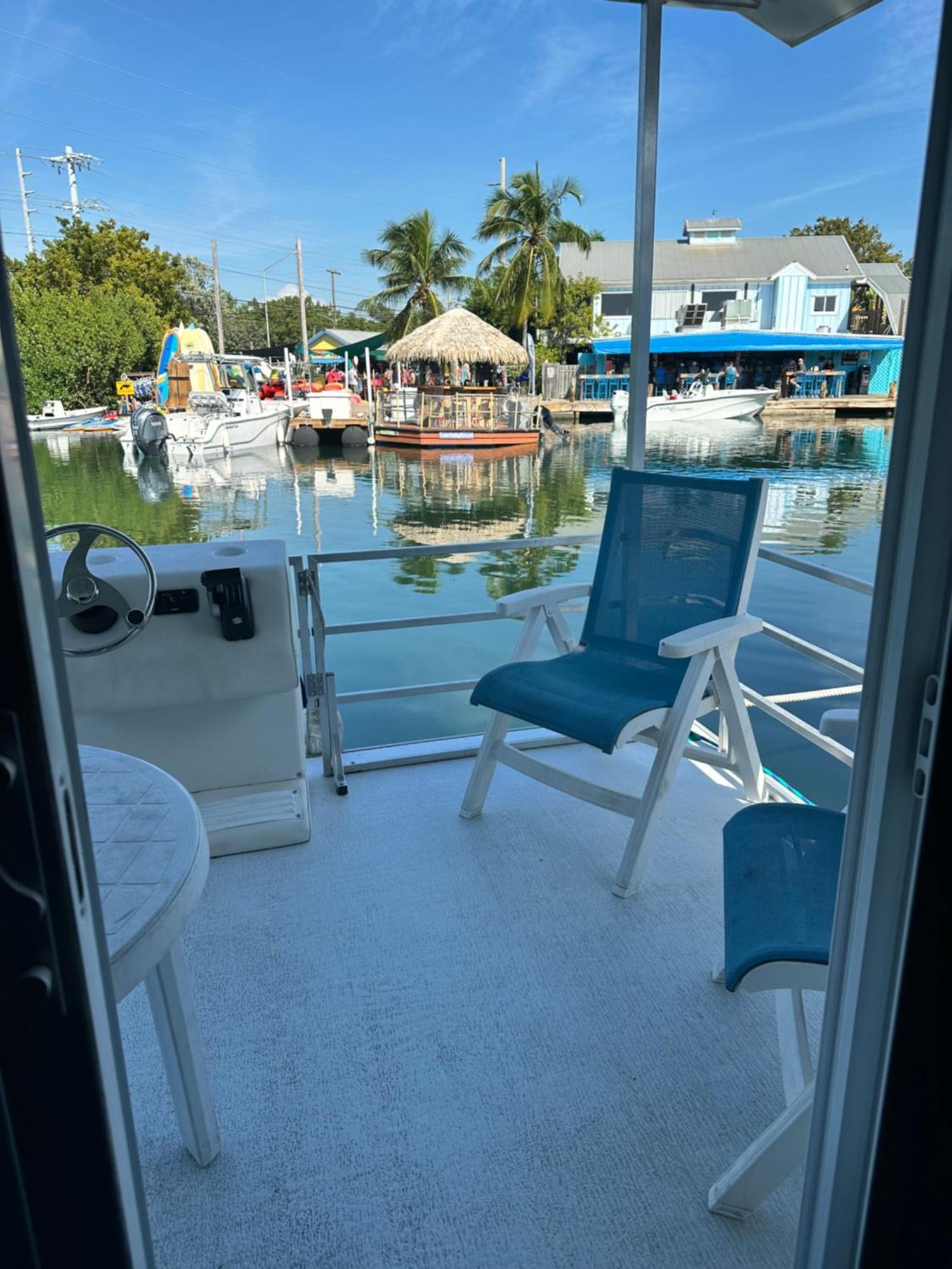 Aqua Lodges At Hurricane Hole Marina Stock Island Ngoại thất bức ảnh